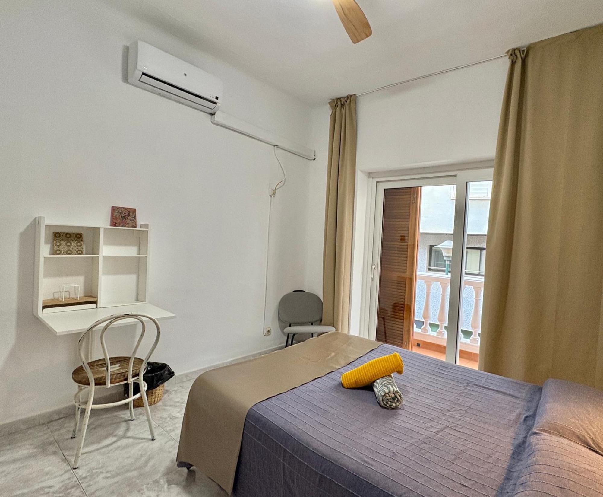 Habitacion En Calle Molino Malaga Luaran gambar