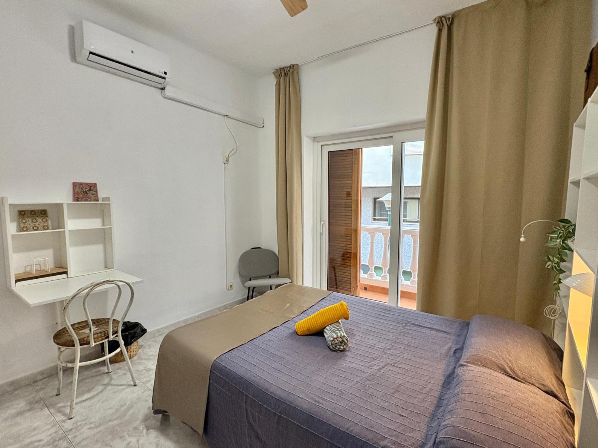 Habitacion En Calle Molino Malaga Luaran gambar